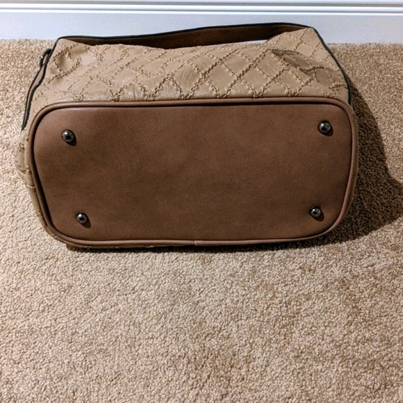 Nwt tan colored hobo purse - Picture 4 of 9
